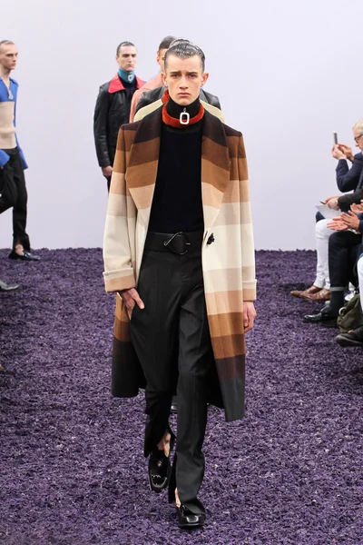 Look 34